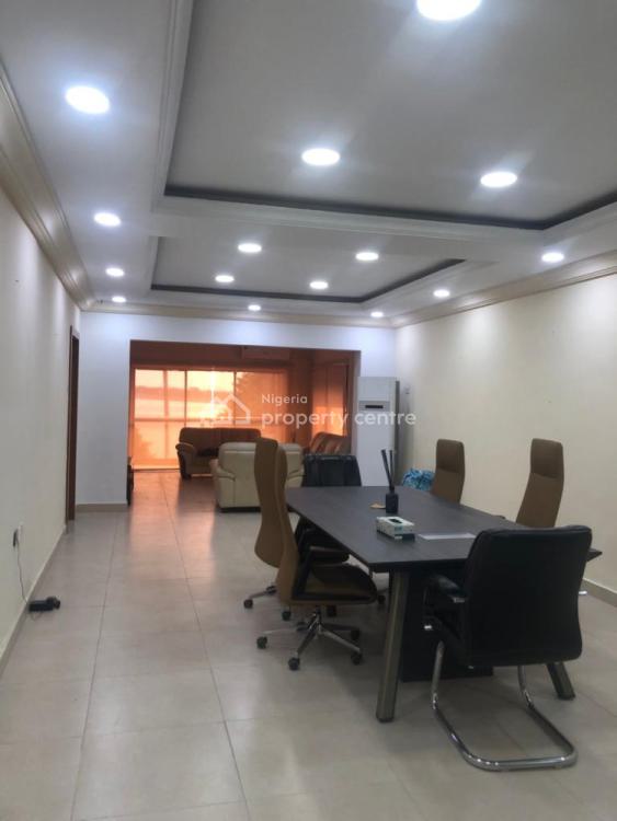 For Rent Waterfront 3 Bedroom Flat + Pool & Gym, Banana Island, Ikoyi, Lagos 3 Beds, 3 Baths