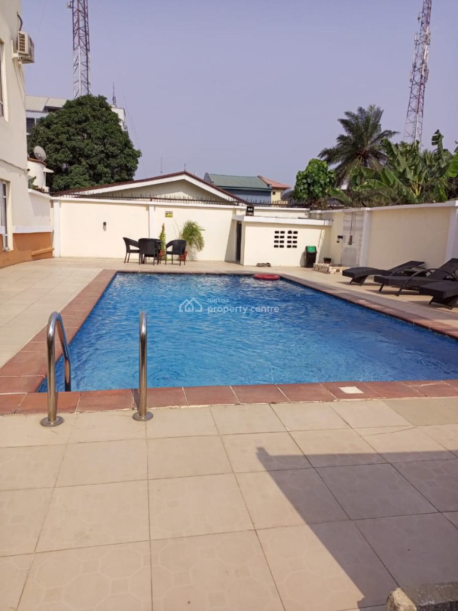 Luxury 4 Bedrooms with Pool & Snooker, Ikeja Gra, Ikeja, Lagos, Flat / Apartment Short Let