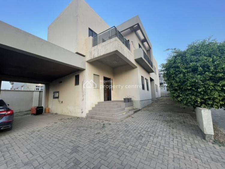 For Sale Smart, Luxury & Topnotch 4 Bedrooms Fully Detached Villa, Off