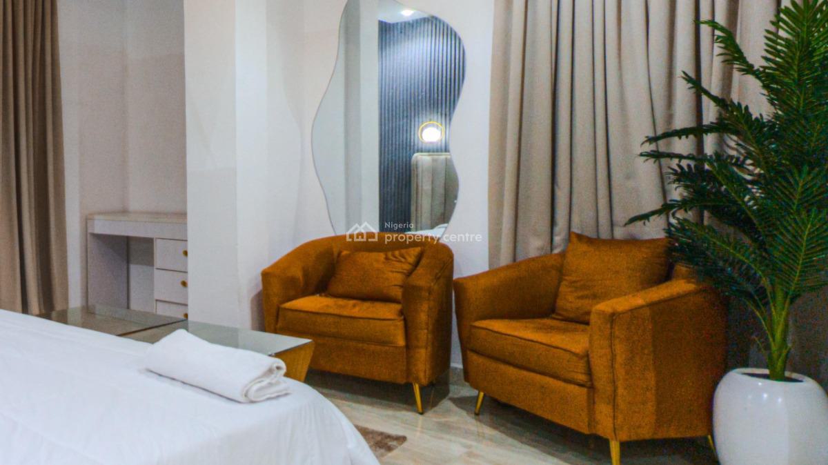 Three Bedrooms Apartment ( Parties Allowed), Off Freedom Way, Lekki Phase 1, Lekki, Lagos, Flat / Apartment Short Let