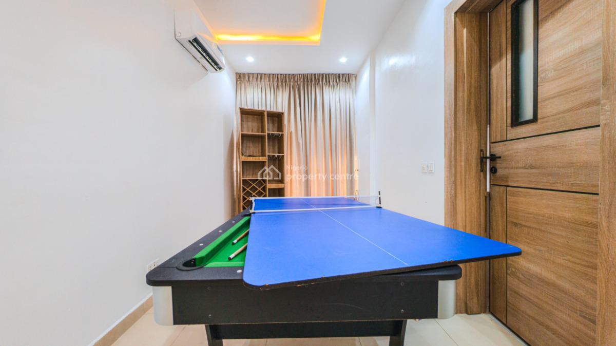 Three Bedrooms Apartment ( Parties Allowed), Off Freedom Way, Lekki Phase 1, Lekki, Lagos, Flat / Apartment Short Let