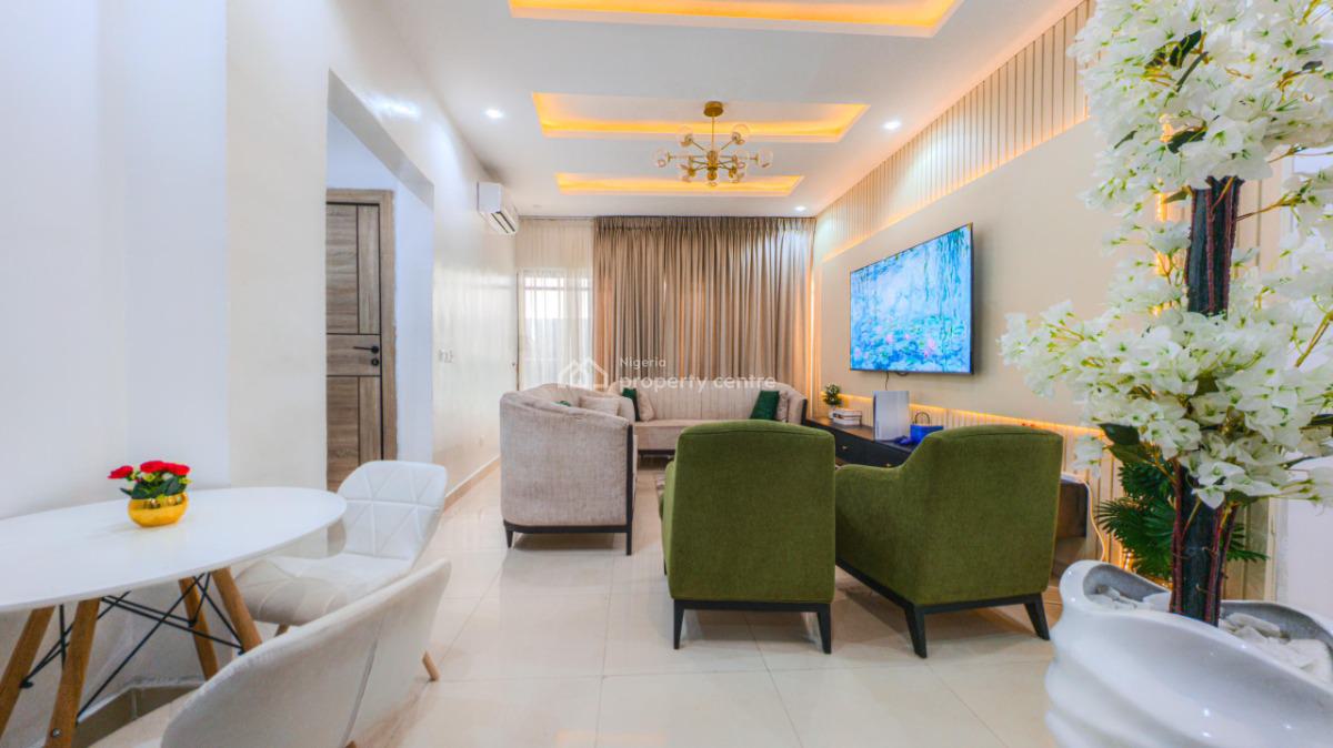Three Bedrooms Apartment ( Parties Allowed), Off Freedom Way, Lekki Phase 1, Lekki, Lagos, Flat / Apartment Short Let