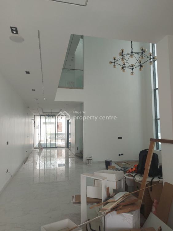 For Sale A 5 Bedroom Luxurious House, Cowrie Creek Estate, Ikate