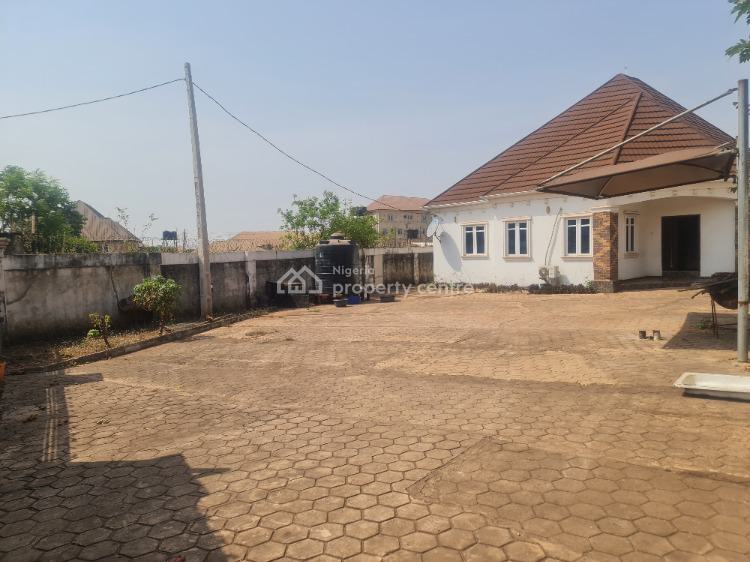 For Sale Executive 3 Bedrooms Suited Bungalow With 1 Room Bq & Massive