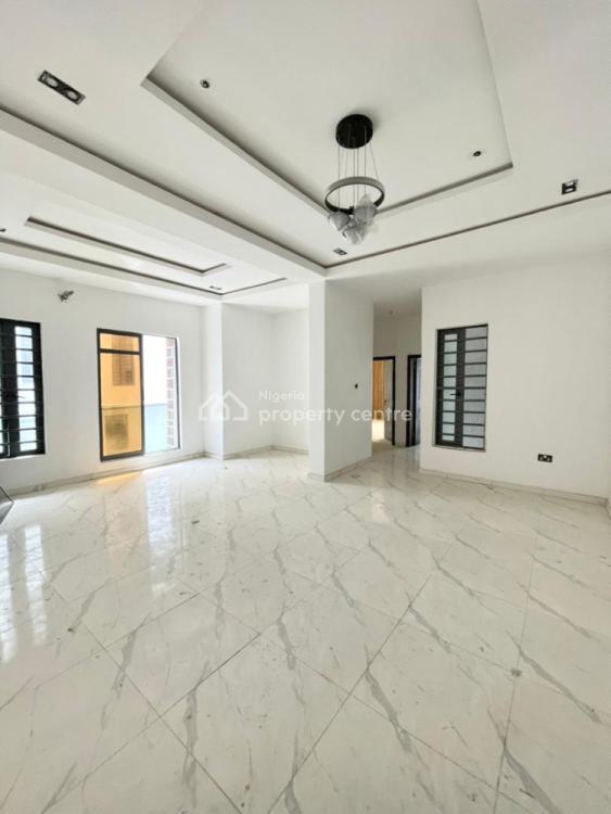 Spacious Pretty Decent 1 Bedroom Apartment in Well Organized Estate., 5 Mins From Lekki Phase 1, Ikate, Lekki, Lagos, Flat / Apartment for Sale