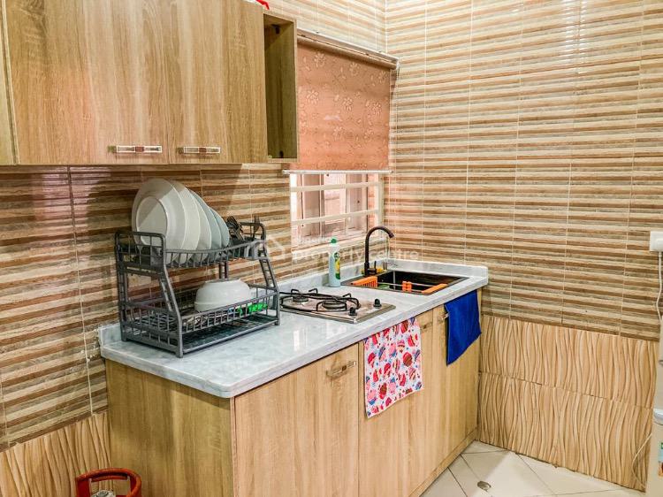 1 Bedroom Flat, Lekki Phase 2, Lekki, Lagos, Mini Flat (room and Parlour) Short Let