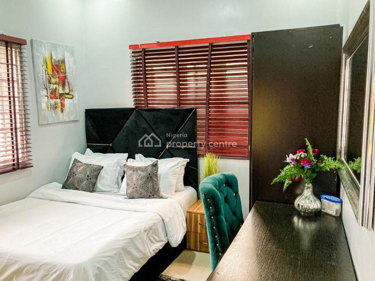 1 Bedroom Flat, Lekki Phase 2, Lekki, Lagos, Mini Flat (room and Parlour) Short Let