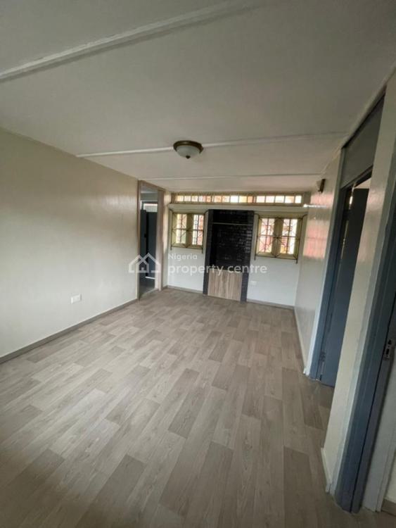 For Sale 2 Bedroom Flat, Games Village, Bode Thomas, Surulere, Lagos