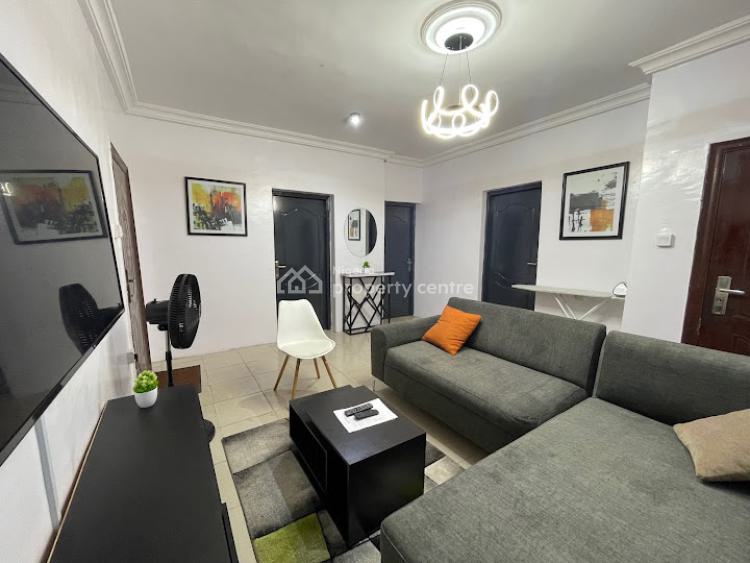 Luxury 2 Bedroom Apartment, 2minutes Drive From University of Lagos, Onike Roundabout, Yaba, Lagos, Flat / Apartment Short Let