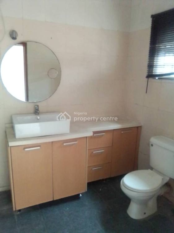 Fully Serviced Spacious 3bedrooms Apartment Upstairs with Bq, Oniru, Victoria Island (vi), Lagos, Flat / Apartment for Sale