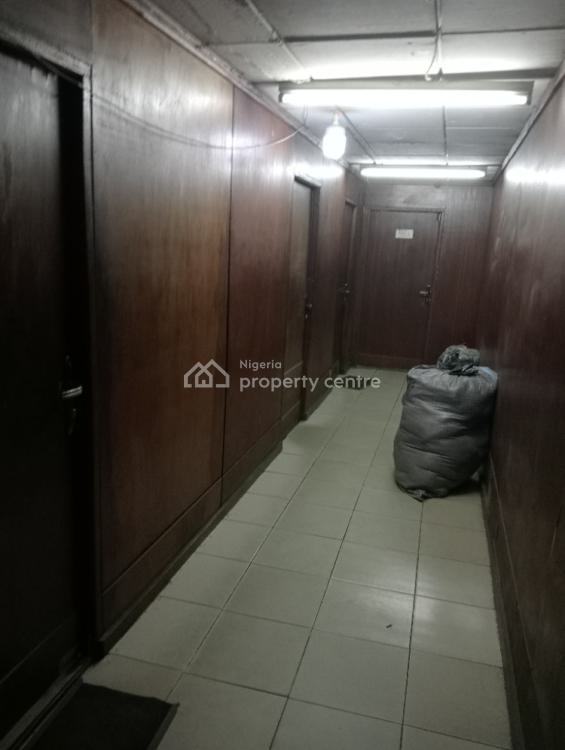 1900sqm Warehouse, Agege Motor Road, Challenge, Mushin, Lagos, Warehouse for Rent