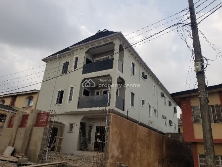 For Rent Executive 2 Bedroom Flat, Ladipo, Oshodi, Lagos 2 Beds, 2