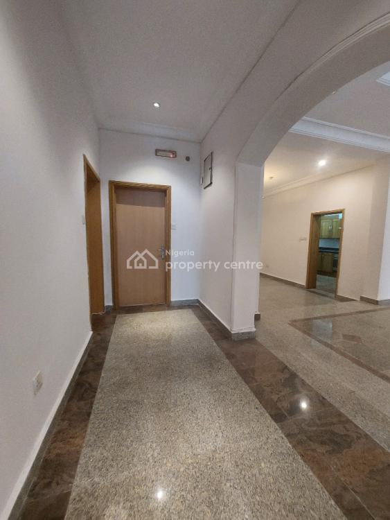 Spacious 3 Bedroom Flat with a Bq;, Banana Island, Ikoyi, Lagos, Flat / Apartment for Sale