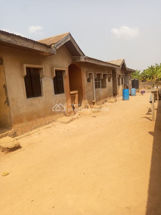 For Sale 8 Nos Room And Parlor Self Con On Full Plot, Unity Road