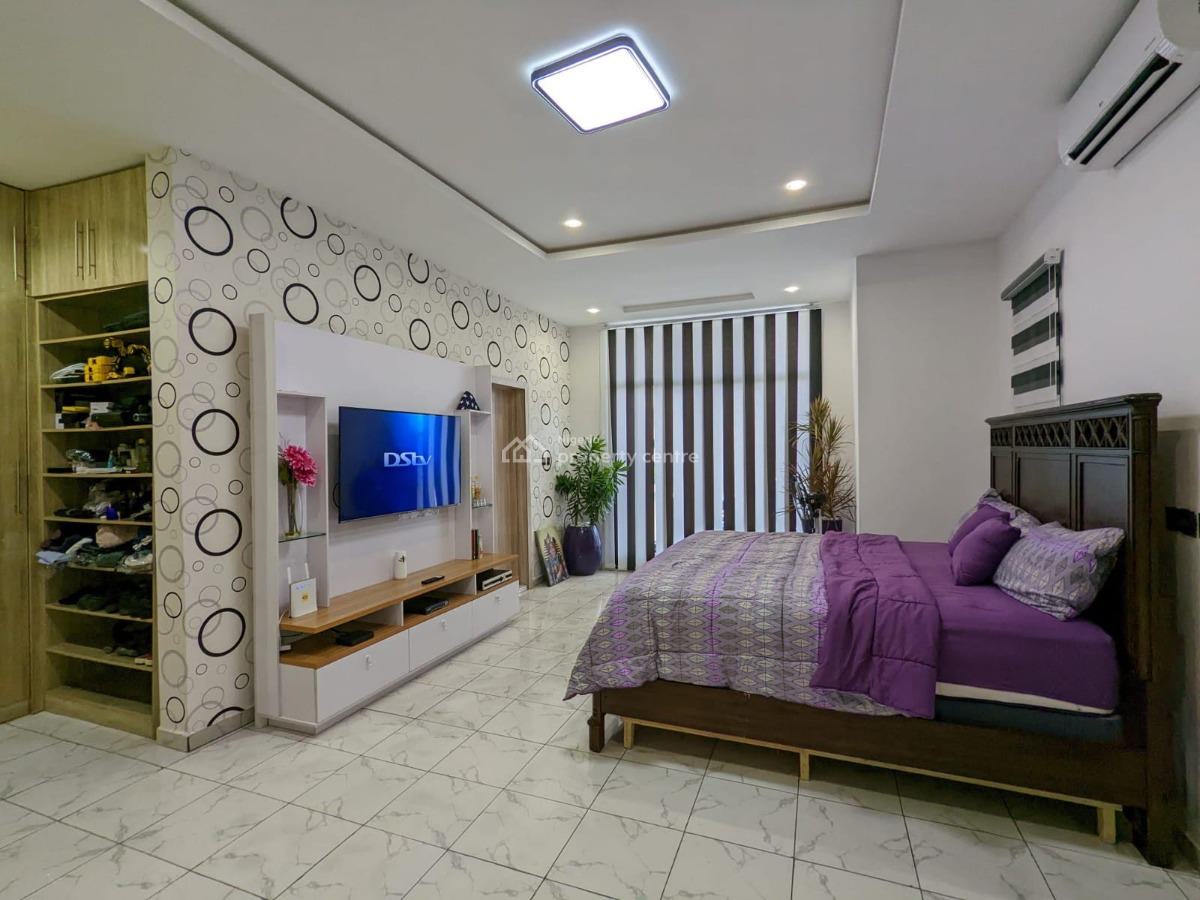 Luxury House Near Pinnock Beach Estate, Dr. Kennedy Okonkwo, Osapa, Lekki, Lagos, Semi-detached Duplex Short Let