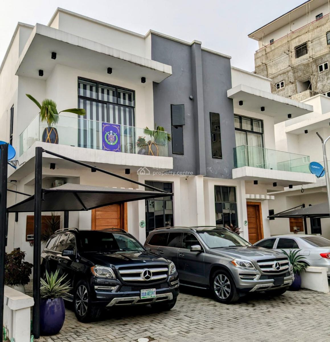 Luxury House Near Pinnock Beach Estate, Dr. Kennedy Okonkwo, Osapa, Lekki, Lagos, Semi-detached Duplex Short Let