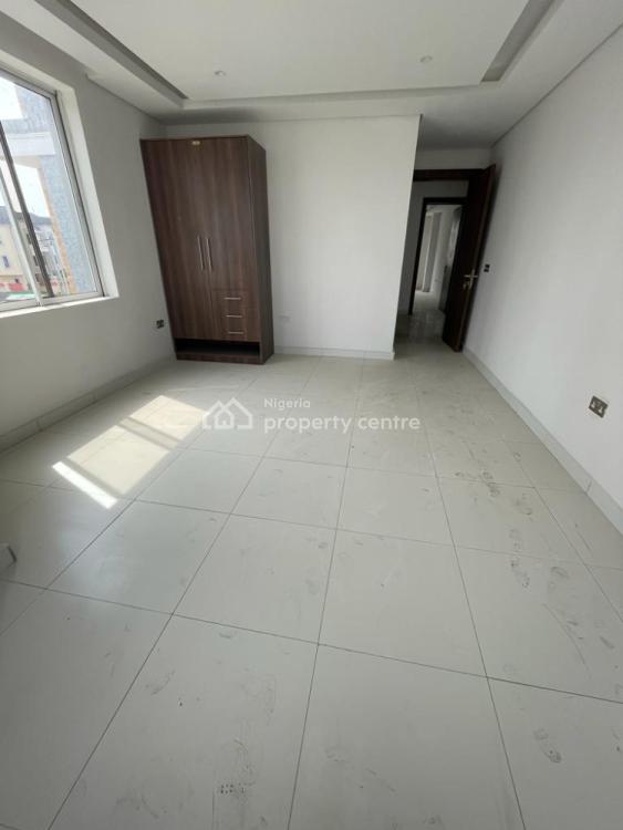 Spacious 3 Bedroom Apartment, Banana Island Road, Ikoyi, Lagos, Flat / Apartment for Sale