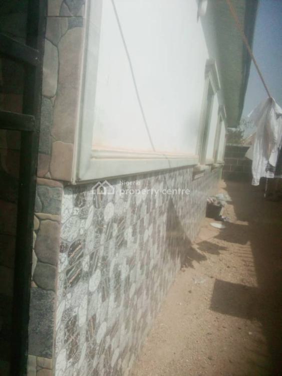 For Sale 2 Bedrooms Flat, Masaka, Nasarawa, Nasarawa 2 Beds, 2 Baths