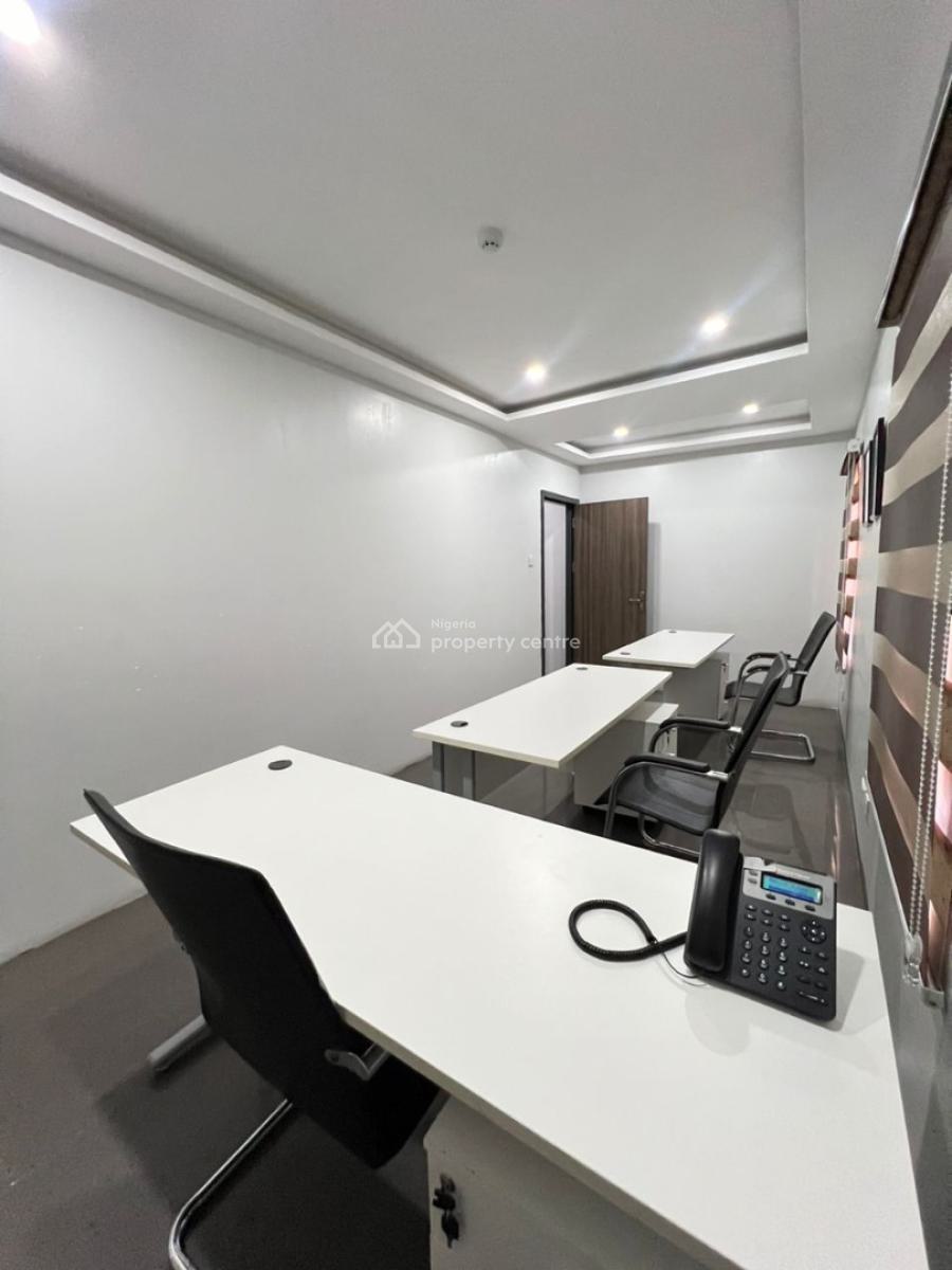 Shared Office - 3 Desks, 21 Bekwere Wosu Street, D-line, Port Harcourt, Rivers, Office Space for Rent