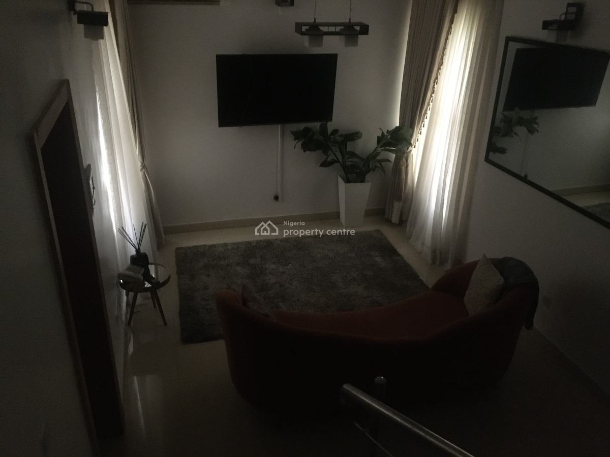 Fully Furnished 3 Bedrooms Maisonette, Micheal Ogun Street, Ikeja Gra, Ikeja, Lagos, Flat / Apartment Short Let