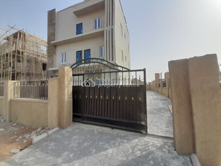 For Sale An Exclusive Mansion Of 7 Bedroom Detached House With Ample Space, Dawaki, Gwarinpa