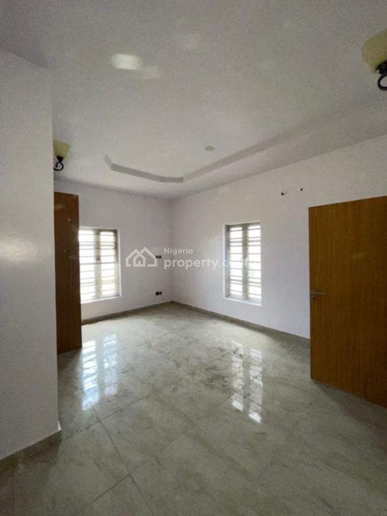 Generously Built 4 Bedrooms Duplex, White Oak Estate, Lekki-epe Expressway, Ologolo, Lekki, Lagos, Semi-detached Duplex for Sale