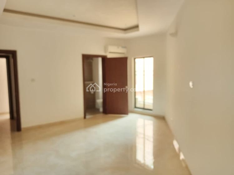 For Rent 2 Bedroom Apartment, Freedom Way, Lekki Phase 1, Lekki, Lagos 2 Beds (Ref 1635112)