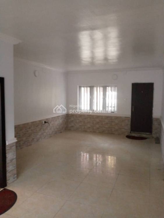 For Rent Lovely Newly Renovated 2 Bedroom Flat All Ensuite, Iponri