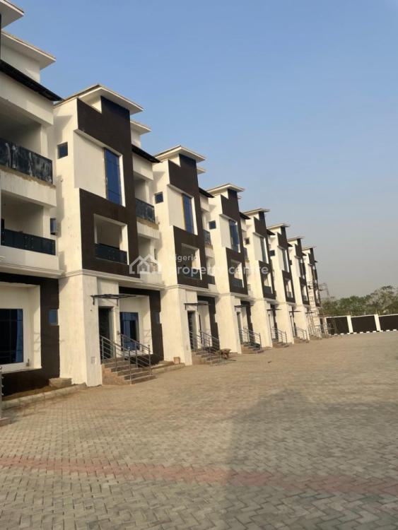 For Sale 5 Bedrooms Terraced Duplex In A Pretty Location, Gilmore