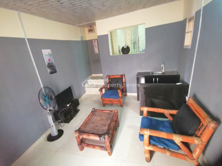 2 Bedrooms, Guzape District, Abuja, Flat / Apartment Short Let