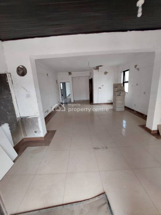 Commercial Space of 25sqm (back Shop) on The Second Floor, Lekki Phase 1, Lekki, Lagos, Shop for Rent