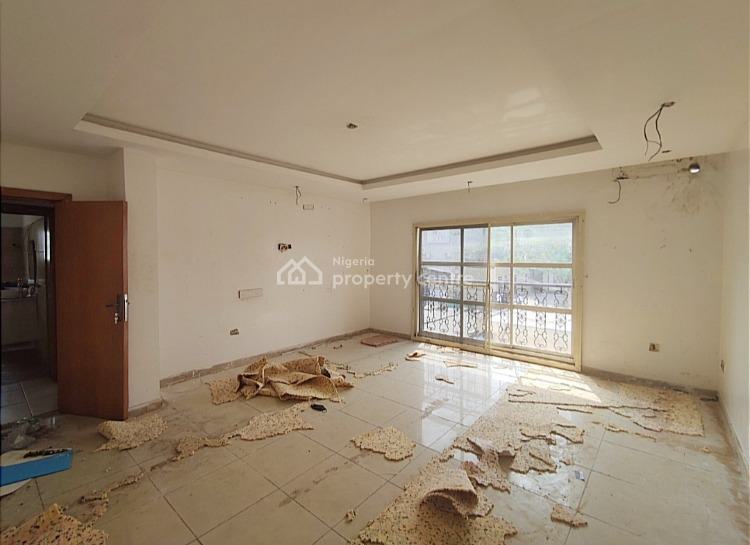 For Rent Well Maintained 3 Bedroom Apartment, Upstairs With Constant