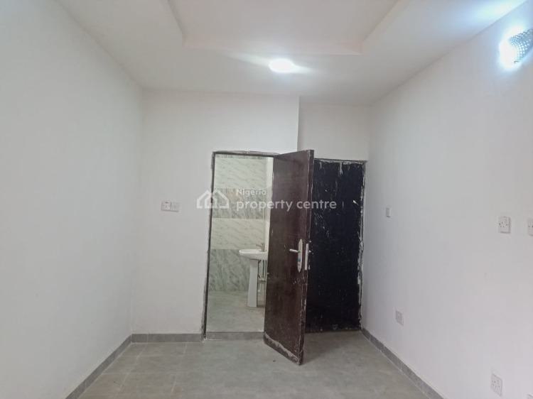 For Rent 2 Bedrooms Flat Upstairs And Downstairs, Peace Estate, Ago