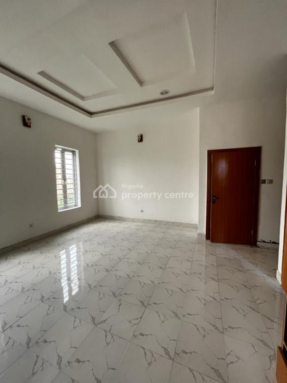Distress 3 Bedrooms Terrace Duplex, Ikota Villa Estate,  Mega Chicken, Lekki, Lagos, Terraced Duplex for Sale