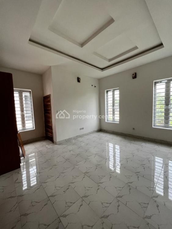 Distress 3 Bedrooms Terrace Duplex, Ikota Villa Estate,  Mega Chicken, Lekki, Lagos, Terraced Duplex for Sale