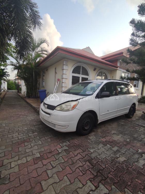 For Sale 1150sqm Land With Old Bungalow In A Commercial Zone