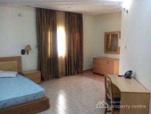 a Tastefully Finished, Serviced and Fully Furnished 3 Bedroom Flat, Maitama District, Abuja, Flat / Apartment Short Let