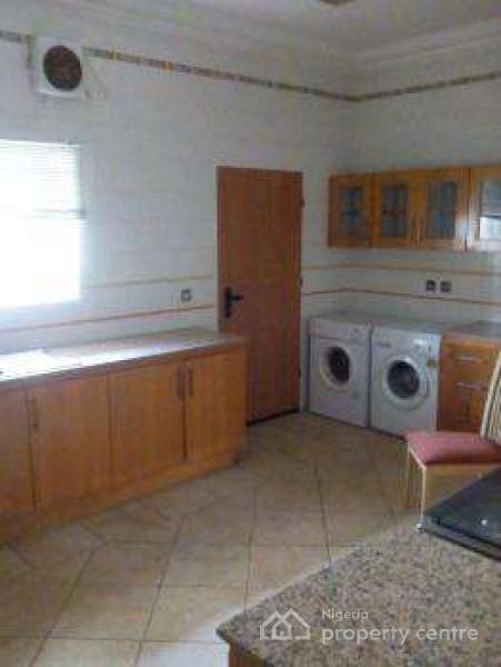 a Tastefully Finished, Serviced and Fully Furnished 3 Bedroom Flat, Maitama District, Abuja, Flat / Apartment Short Let