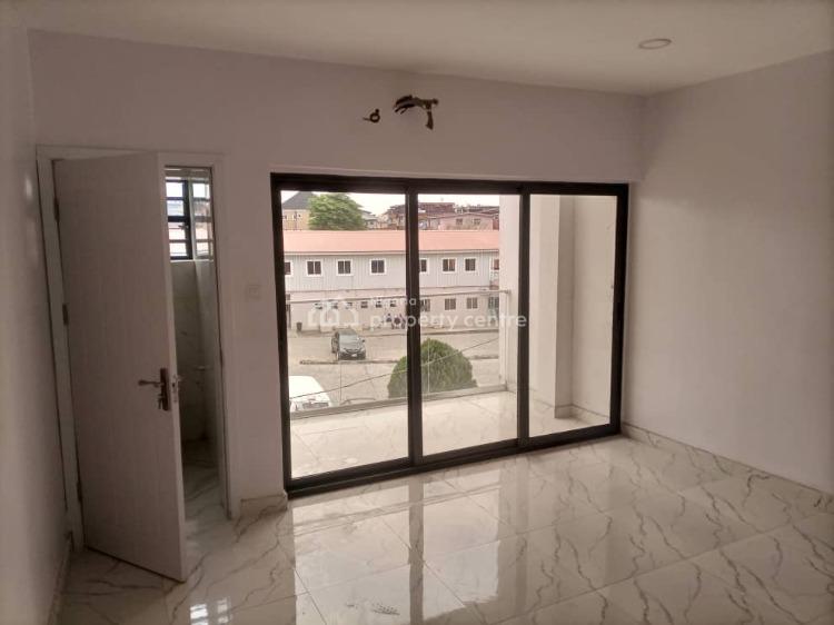 Luxury Three Bedroom Flat, Alagomeji, Yaba, Lagos, Flat / Apartment for Sale