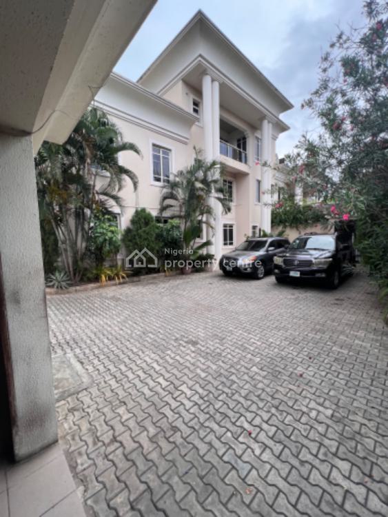 For Rent 1 Room Self Contain Boys Quarters, Banana Island, Ikoyi