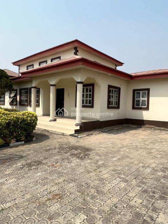 For Rent 3 Bedroom Bungalow, Doblyn Estate, VGC, Lekki, Lagos 3 Beds