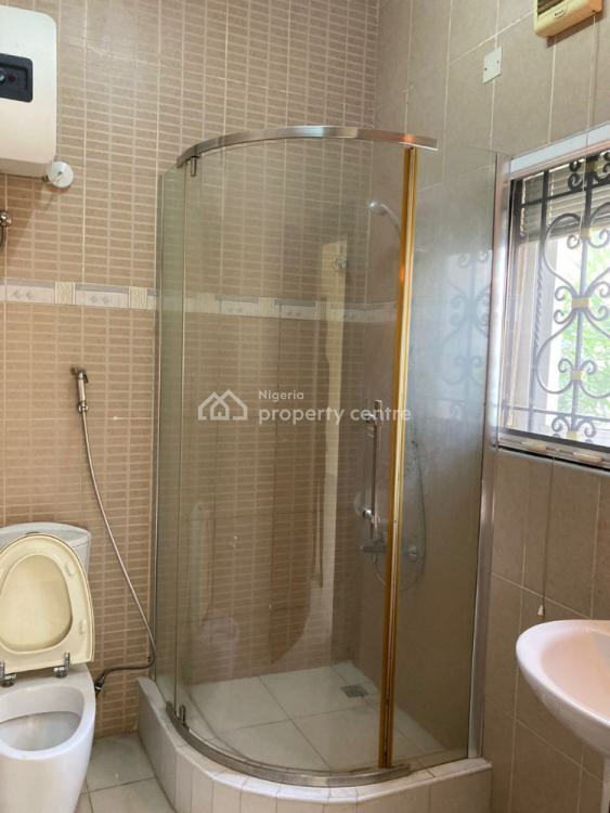 Specious  3 Bedroom Apartment with Bq and Swimming Pool, Onikoyi Road Old, Ikoyi, Lagos, Flat / Apartment for Rent