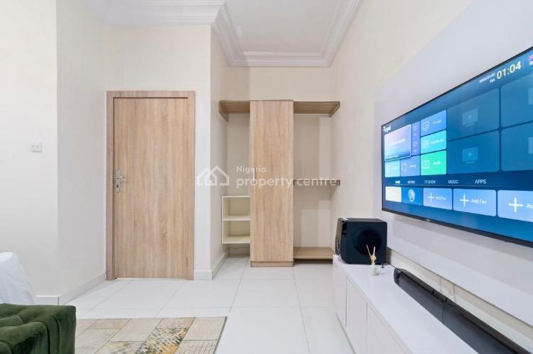 Luxury One Bedroom Apartment, Chevron, Lekki Phase 2, Lekki, Lagos, Mini Flat (room and Parlour) Short Let
