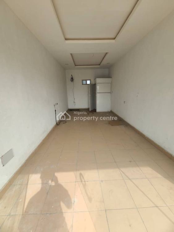 For Rent Standard Room Bq With Free In The House, Chevy View