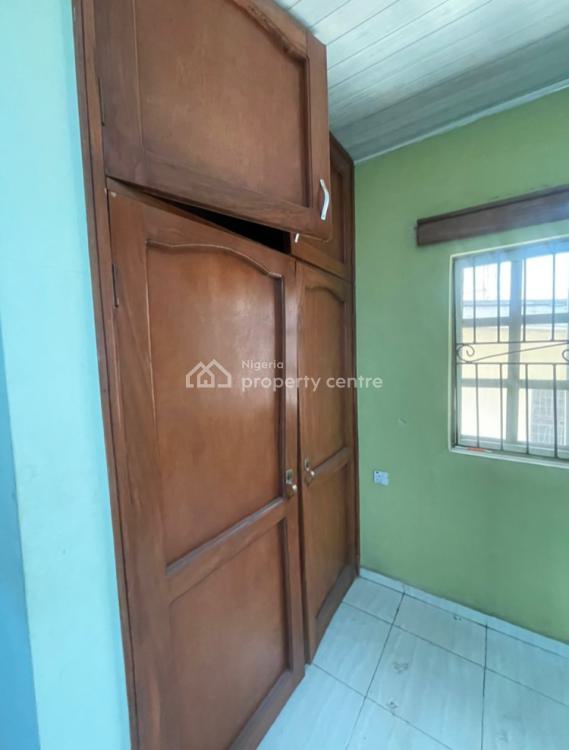 For Rent Executive 2 Bedroom Flat, Bode Thomas, Surulere, Lagos 2