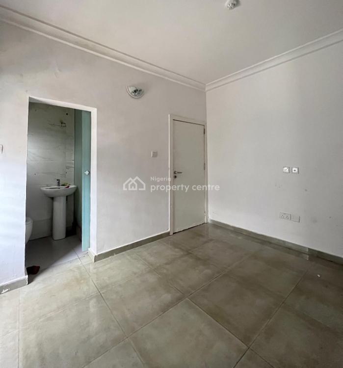 Serviced Secured 2 Bedroom Apartment,  with Swimming Pool, & Gym, Osapa, Lekki, Lagos, Flat / Apartment for Rent