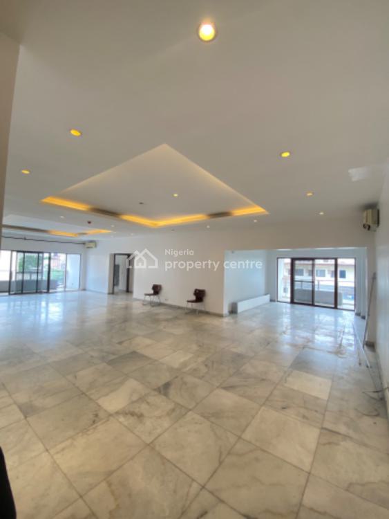 For Rent Very Spacious 3 Bedroom Apartment, Victoria Island (VI