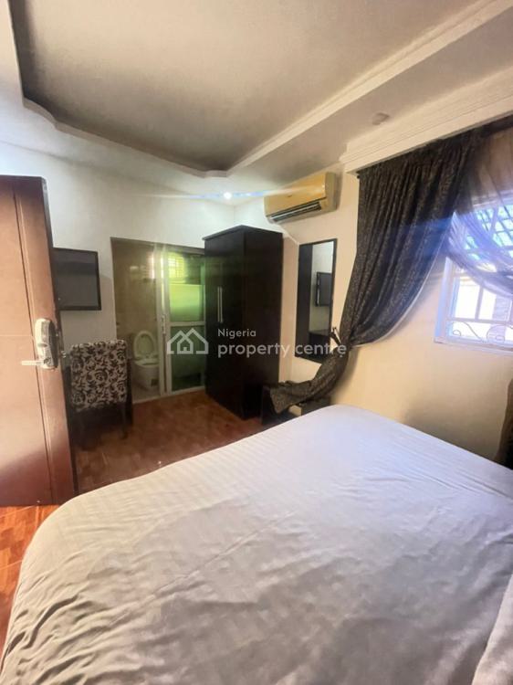 Guest House, Lekki Phase 1, Lekki, Lagos, Hotel / Guest House for Sale
