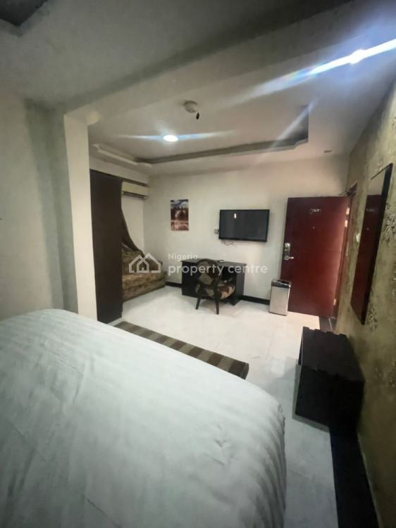 Guest House, Lekki Phase 1, Lekki, Lagos, Hotel / Guest House for Sale