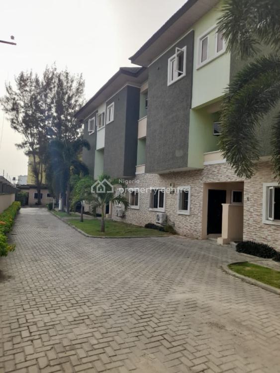 For Sale 4 Bedrooms Terraced Duplex, Victory Park Estate, Osapa, Lekki